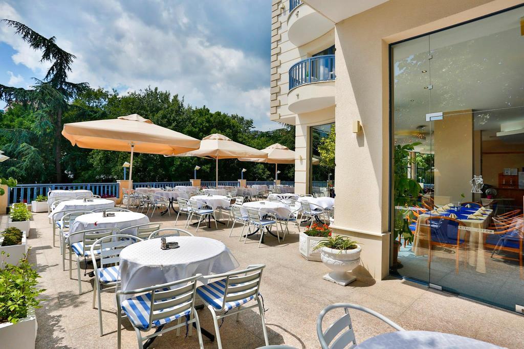 Sofia Hotel Goudstrand Buitenkant foto